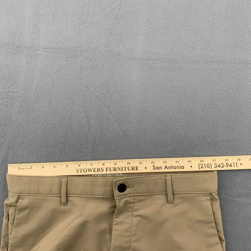 Banana Republic Pants Mens Size 34x33 Khaki Golf Polyester 5 Pocket Wickening